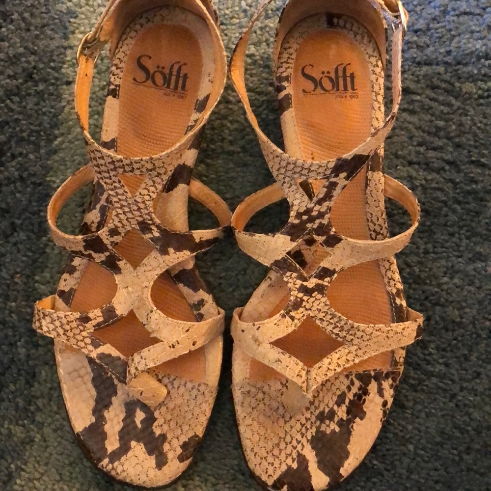 Sofft shoes in python size 8